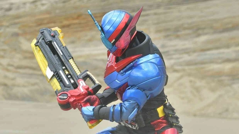 Buying and selling cheap Kamen Rider Build (5)